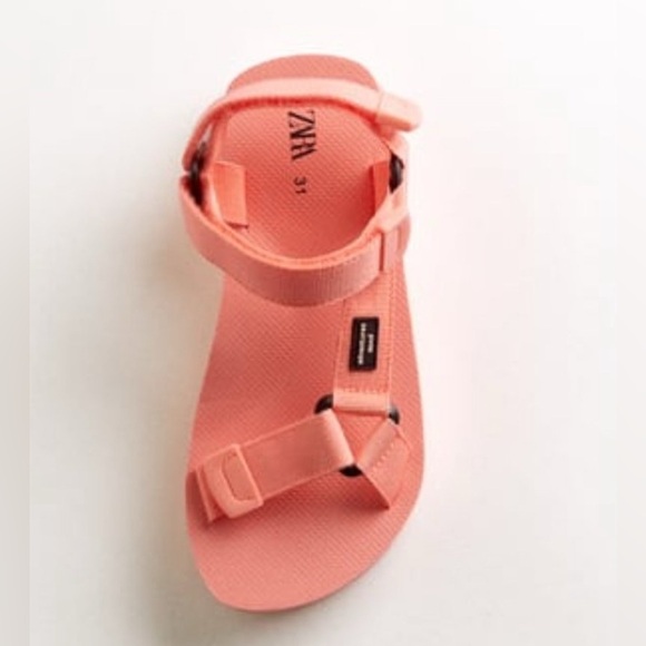 ZARA kids
Bicolour slingback sandals size 31 - Picture 4 of 6